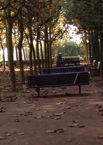A forlorn park in an autumn afternoon